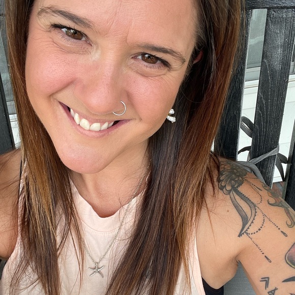 Meet your Posher, Tara - Picture 5 of 7